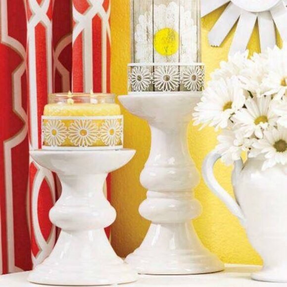 Gold Canyon Tall White Stand - Picture 2 of 6